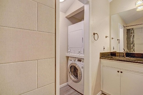 Woods12 Townhome Condo - image 6
