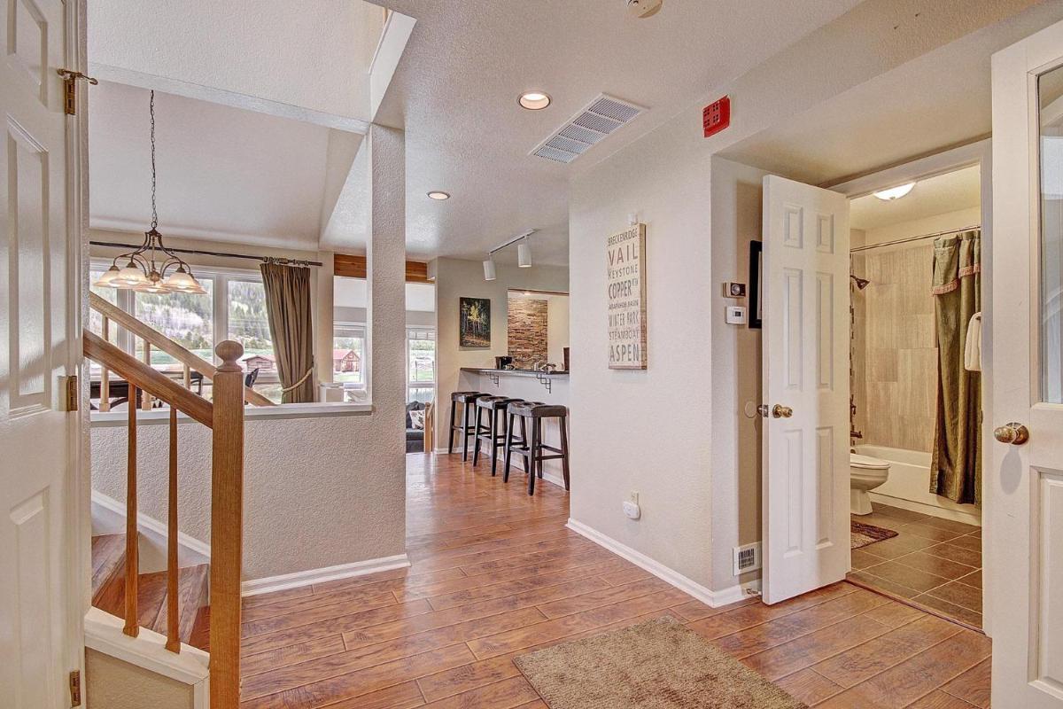 Woods12 Townhome Condo - image 7