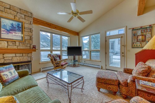 Fairway Getaway - image 1