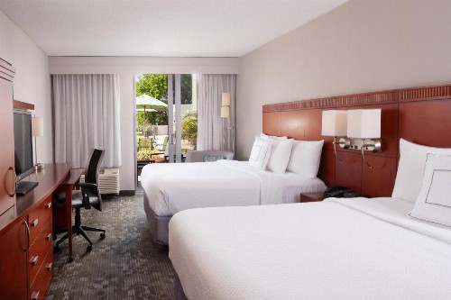 Courtyard Miami Coral Gables - image 7