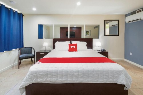 OYO Hotel Coral Gables - Miami Airport - image 10