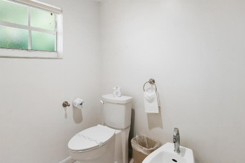 OYO Hotel Coral Gables - Miami Airport - image 14