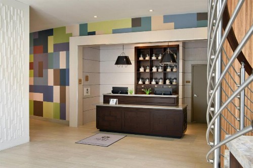 Four Points by Sheraton Coral Gables - image 2