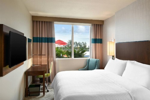 Four Points by Sheraton Coral Gables - image 8