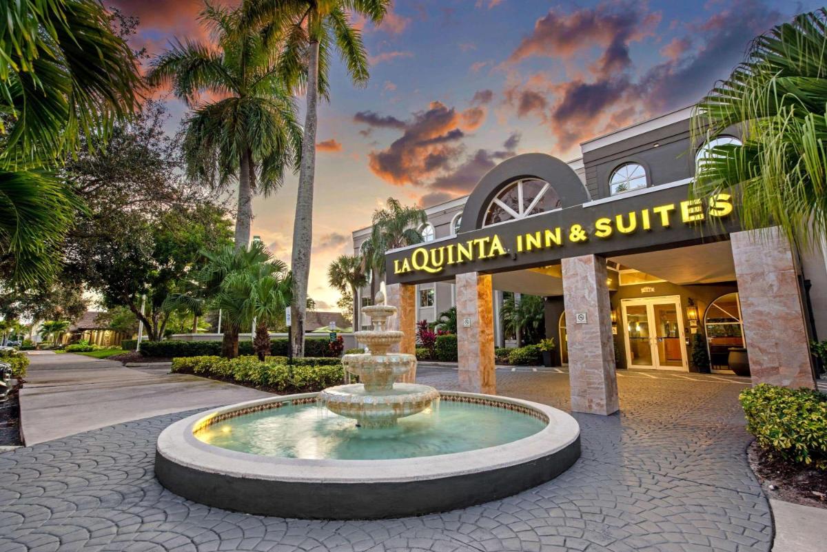 La Quinta by Wyndham Coral Springs South - main image