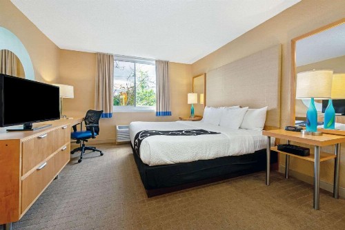 La Quinta by Wyndham Coral Springs South - image 12