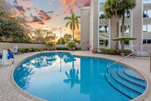 La Quinta by Wyndham Coral Springs South - image 2