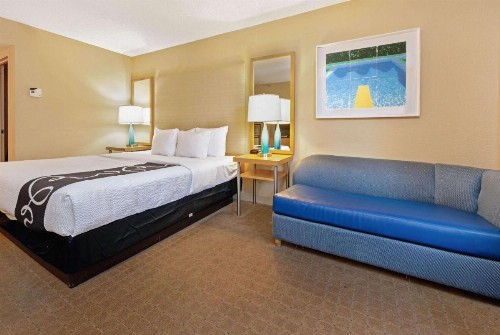 La Quinta by Wyndham Coral Springs South - image 25