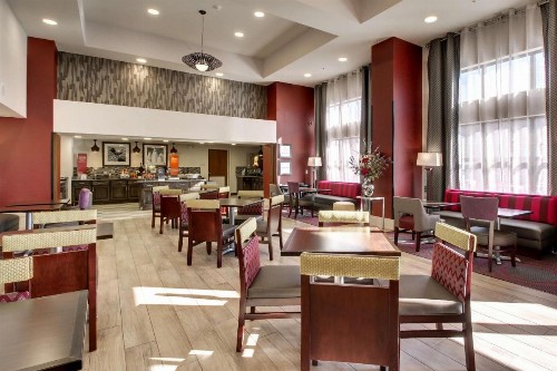 Hampton Inn & Suites Cordele - image 11