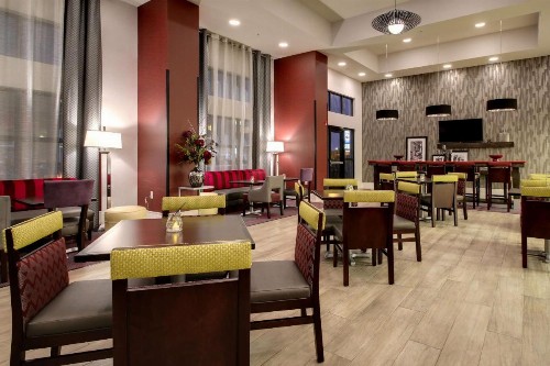 Hampton Inn & Suites Cordele - image 13