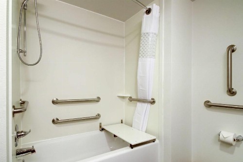 Hampton Inn & Suites Cordele - image 29