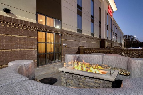 Hampton Inn & Suites Cordele - image 8