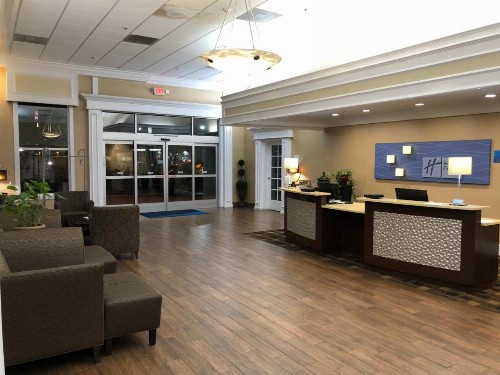 Holiday Inn Express Corning an IHG Hotel - image 10
