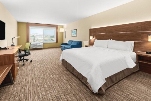 Holiday Inn Express Corning an IHG Hotel - image 2