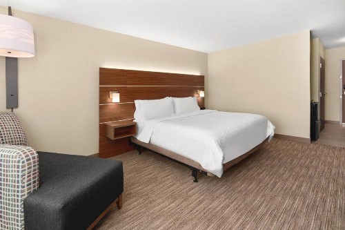 Holiday Inn Express Corning an IHG Hotel - image 26