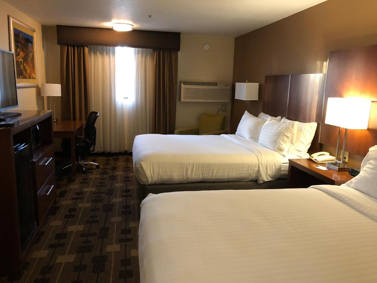 Holiday Inn Express Corning an IHG Hotel - image 3