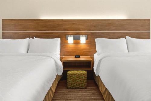 Holiday Inn Express Corning an IHG Hotel - image 8