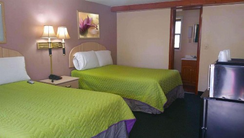 Budget Inn Corning - image 3