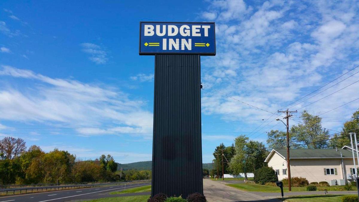 Budget Inn Corning - image 6