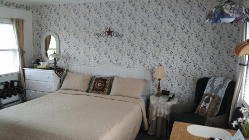 Midway Lodging - image 6
