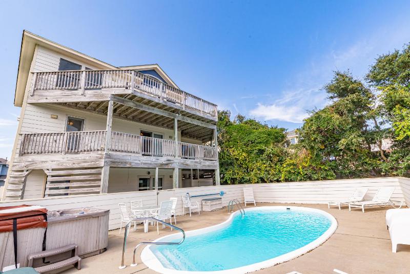 Nauti Doonz - main image