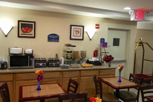Corona Hotel New York - LaGuardia Airport - image 38