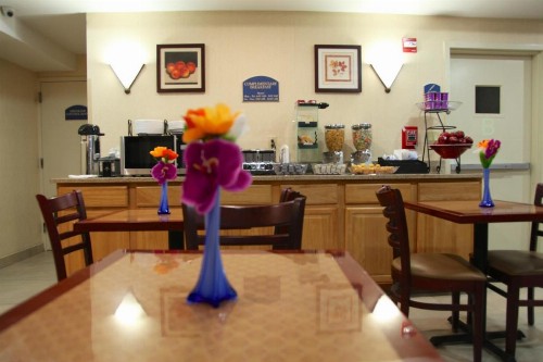 Corona Hotel New York - LaGuardia Airport - image 41
