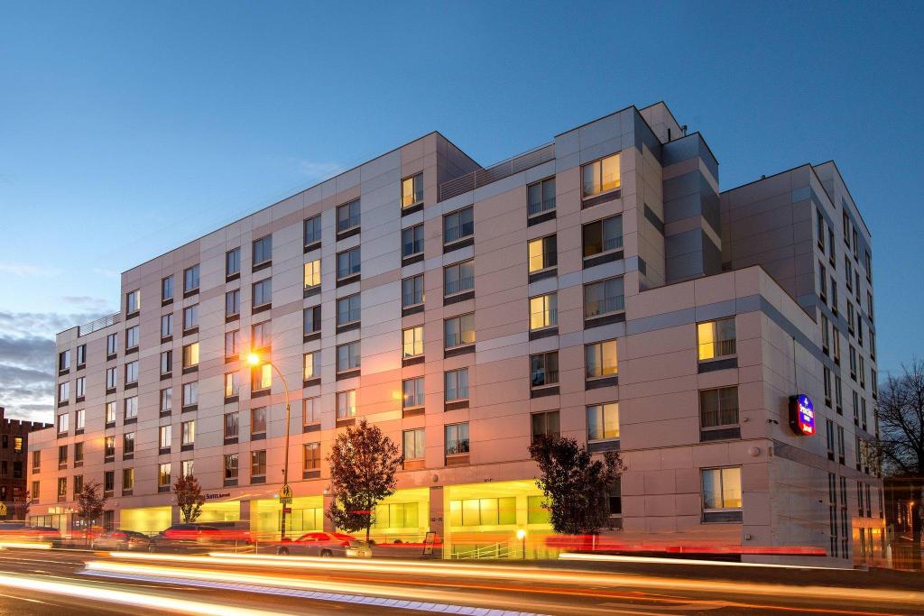 SpringHill Suites by Marriott New York LaGuardia Airport - main image