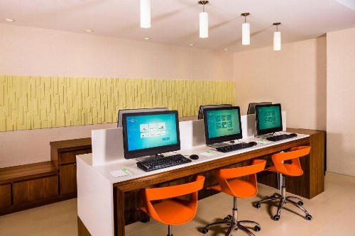 SpringHill Suites by Marriott New York LaGuardia Airport - image 11