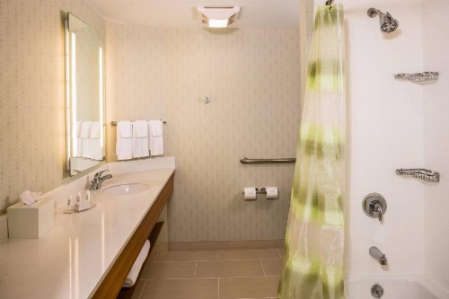 SpringHill Suites by Marriott New York LaGuardia Airport - image 19