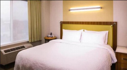 SpringHill Suites by Marriott New York LaGuardia Airport - image 23