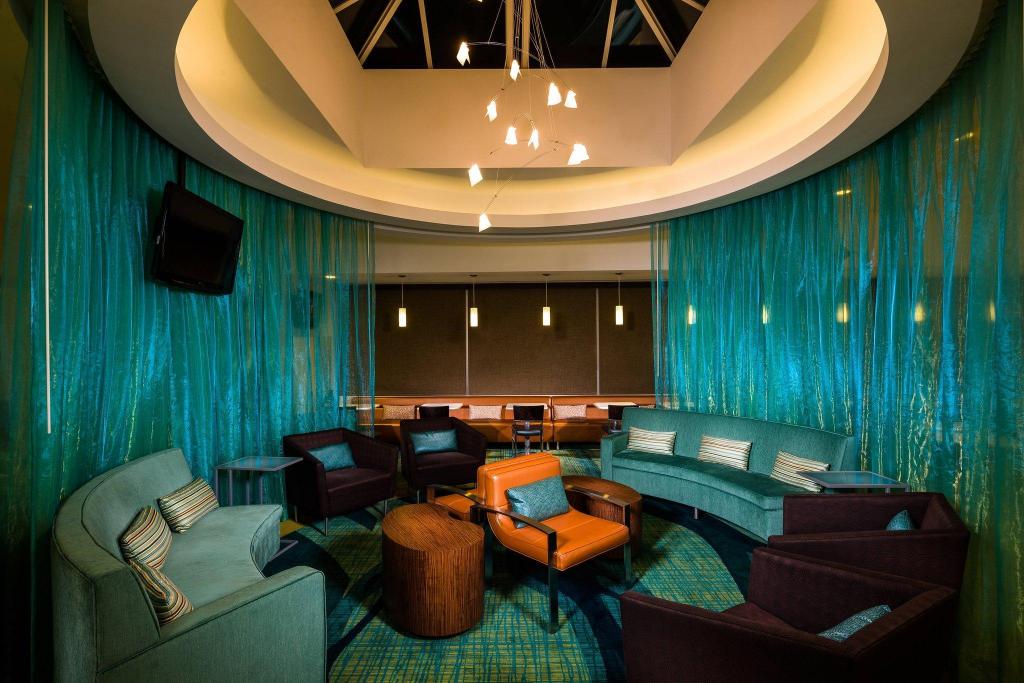 SpringHill Suites by Marriott New York LaGuardia Airport - image 3