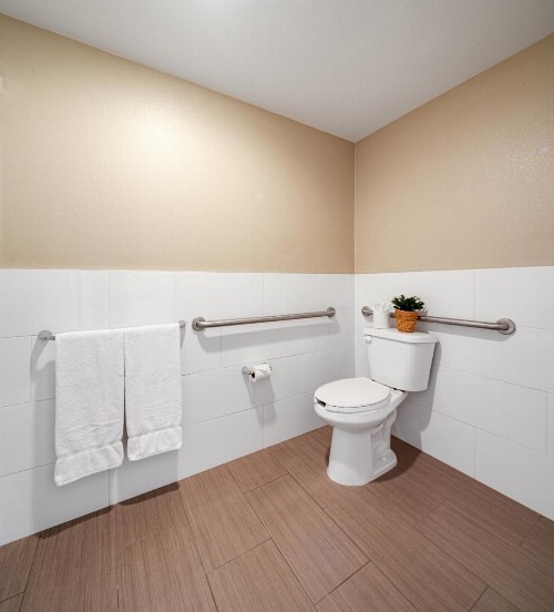 Ayres Hotel Corona East - image 26