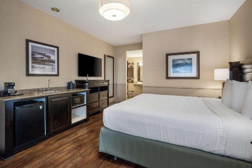 Ayres Lodge & Suites Corona West - image 19