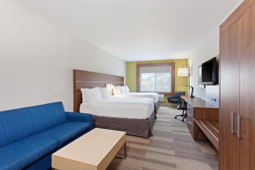 Holiday Inn Express Hotel & Suites Corona an IHG Hotel - image 18