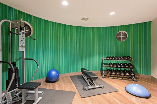 Holiday Inn Express Hotel & Suites Corona an IHG Hotel - image 33