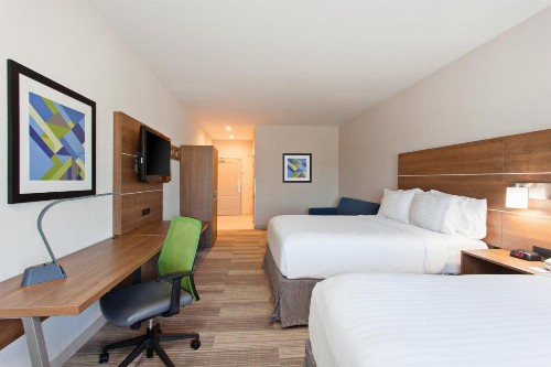 Holiday Inn Express Hotel & Suites Corona an IHG Hotel - image 44