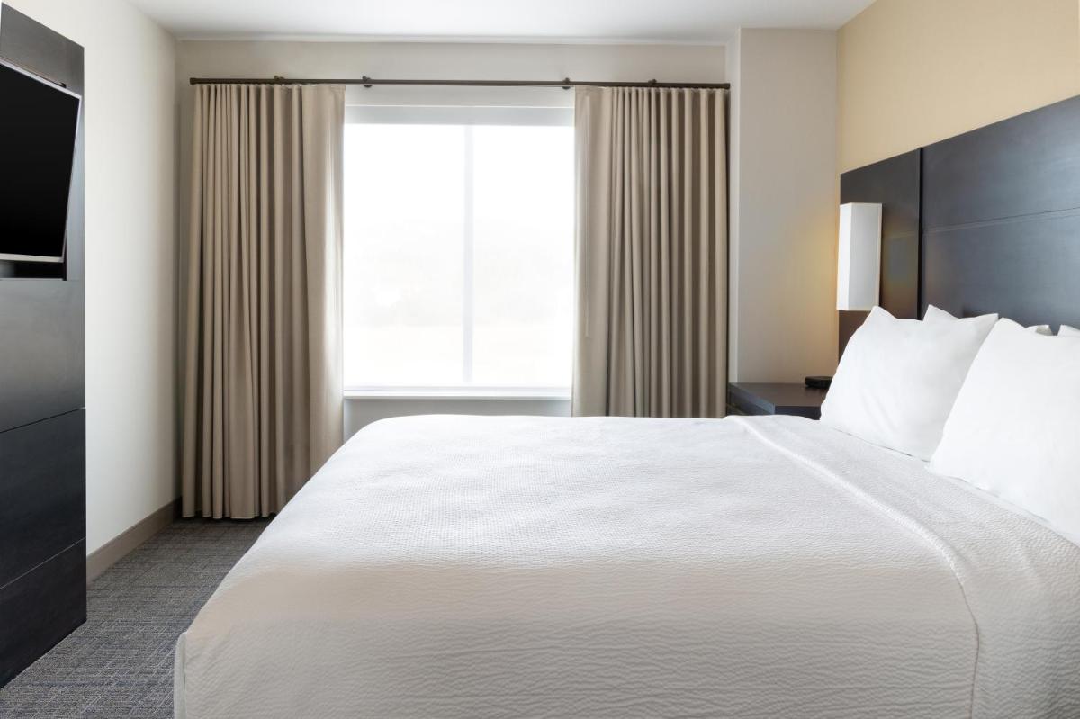 Residence Inn by Marriott Corona Riverside - image 2