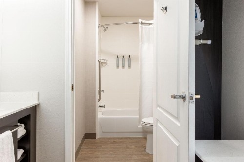 Residence Inn by Marriott Corona Riverside - image 21
