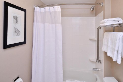 SpringHill Suites Corona Riverside - image 12