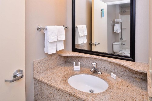 SpringHill Suites Corona Riverside - image 13