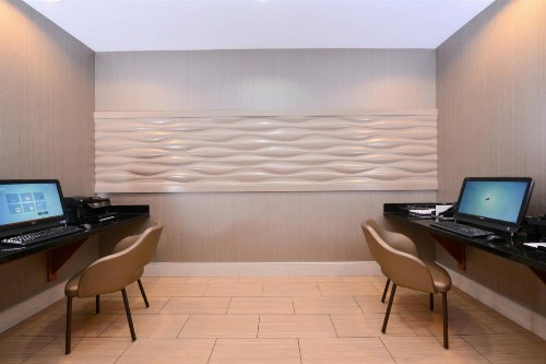 SpringHill Suites Corona Riverside - image 14