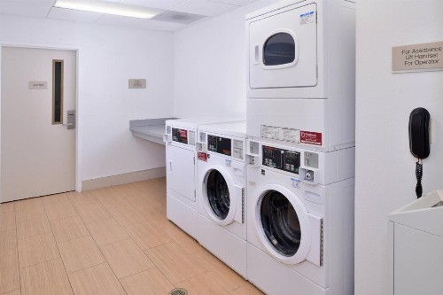SpringHill Suites Corona Riverside - image 16