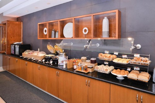 SpringHill Suites Corona Riverside - image 19