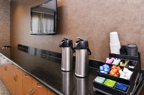 SpringHill Suites Corona Riverside - image 25