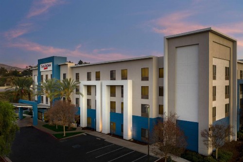 SpringHill Suites Corona Riverside - image 4
