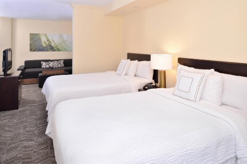SpringHill Suites Corona Riverside - image 8
