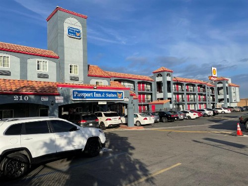 Passport Inn & Suites Corona