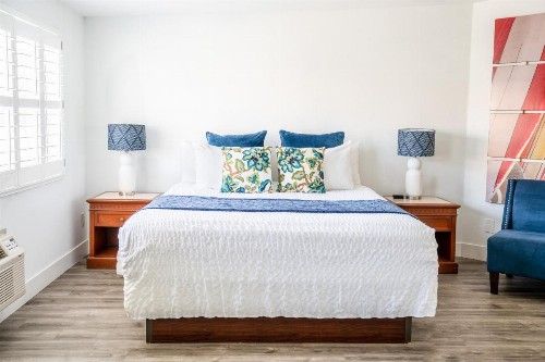La Avenida Inn - image 11
