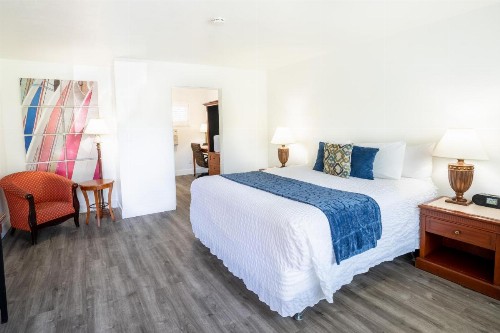 La Avenida Inn - image 8